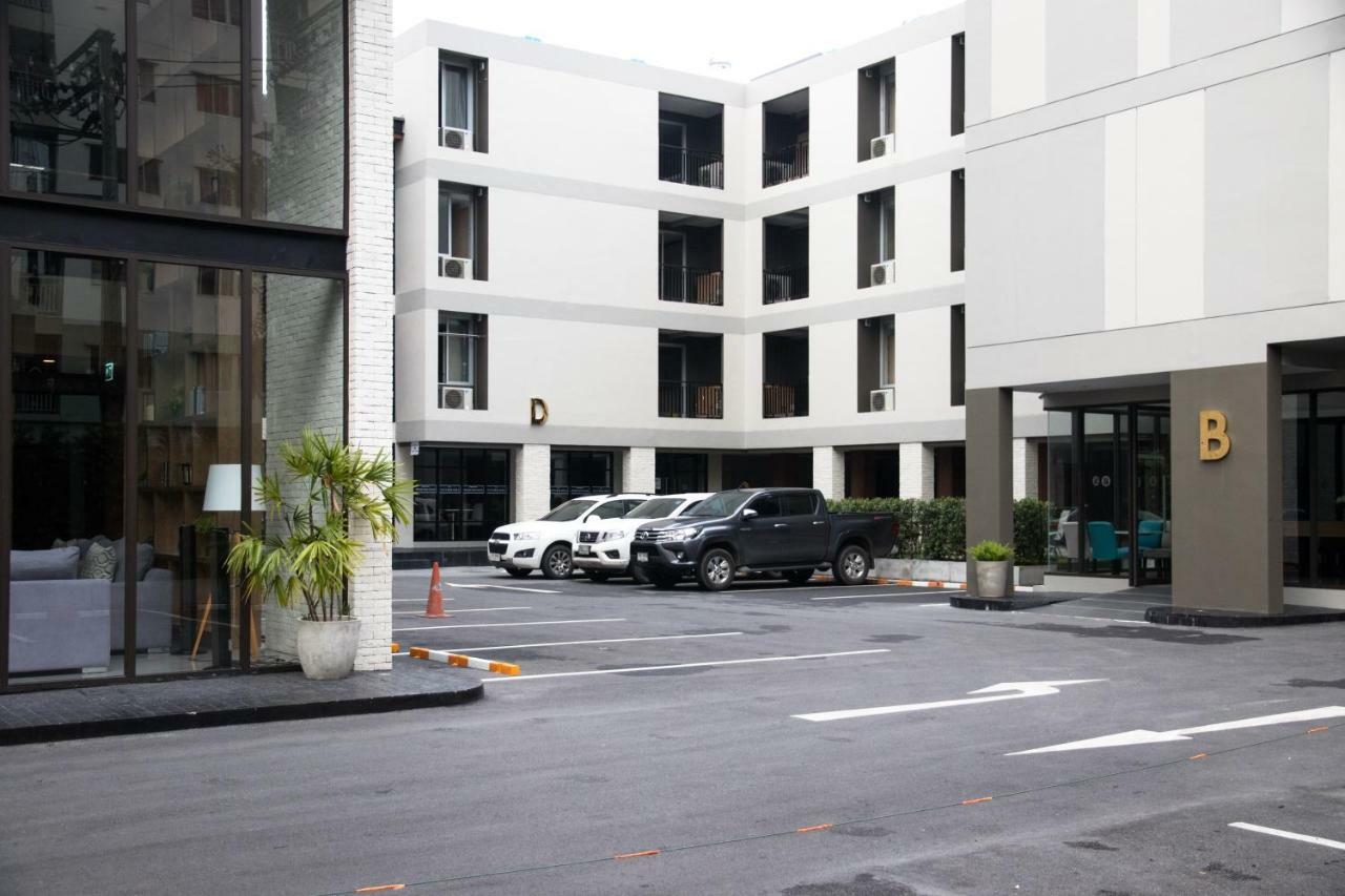 B Stay Hotel Bangkok Exterior photo